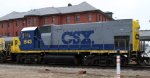 CSX 1543 is the last of 10 locos on train Q409